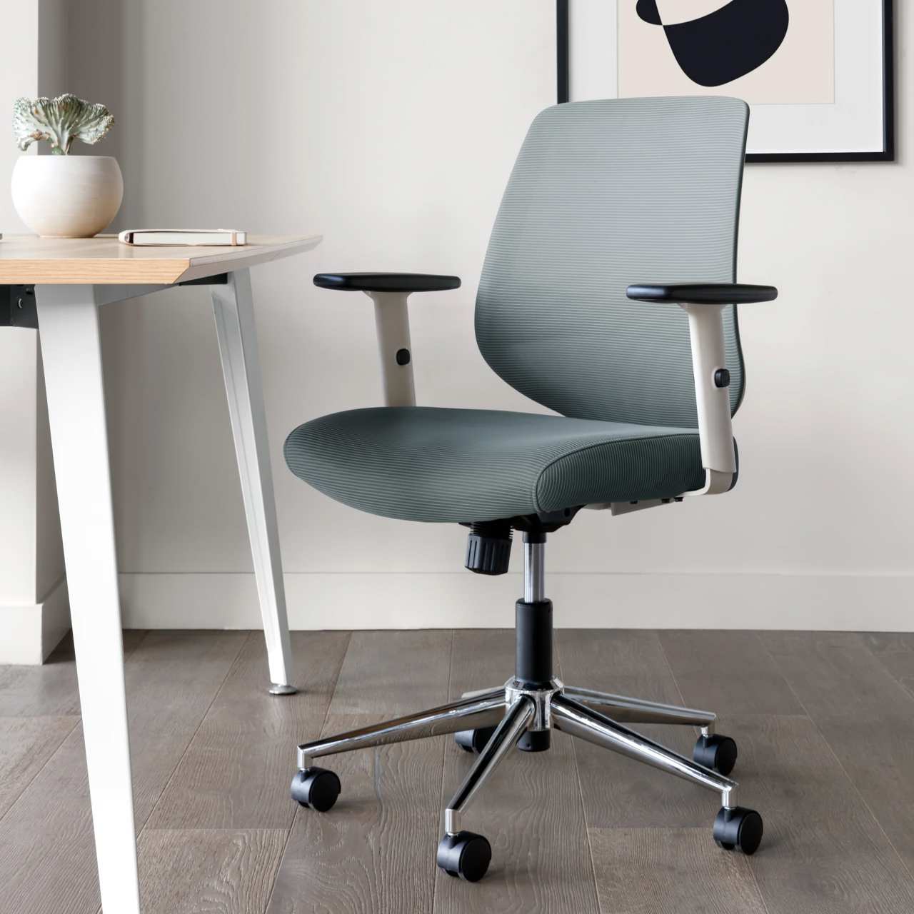 Daily Chair